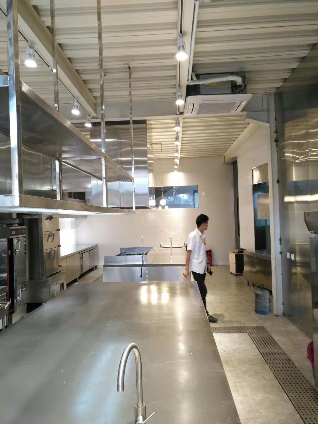 酒店草莓视频旧版设备